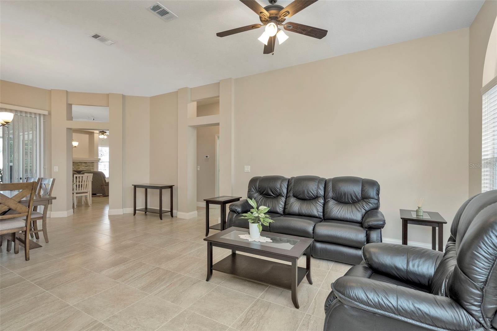 Image 6 of 35 For 18810 Forest Glen Court