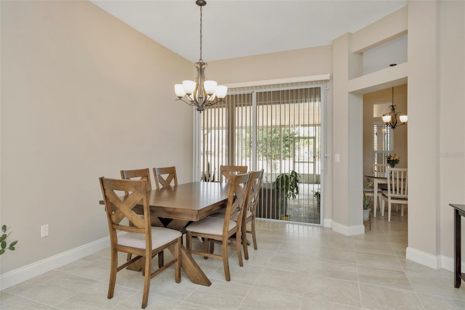 Image 9 of 35 For 18810 Forest Glen Court