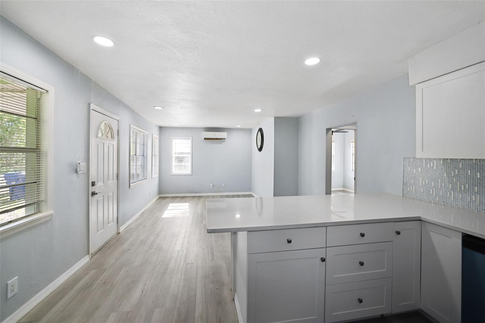 Image 11 of 21 For 524 6th Avenue Ne