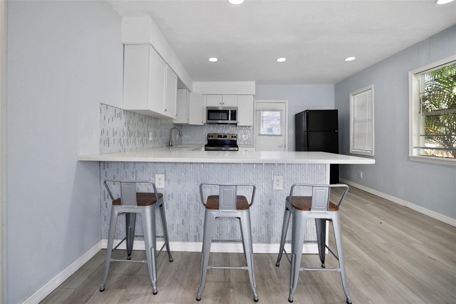 Image 6 of 21 For 524 6th Avenue Ne