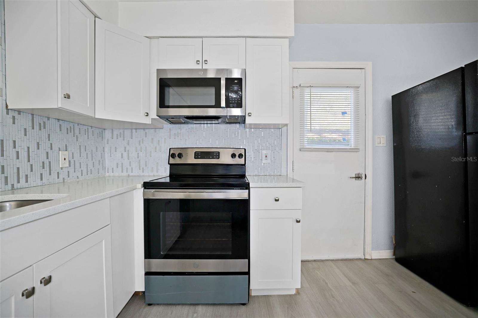 Image 8 of 21 For 524 6th Avenue Ne