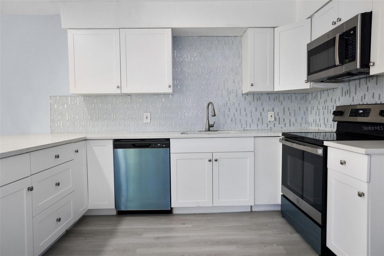 Image 9 of 21 For 524 6th Avenue Ne