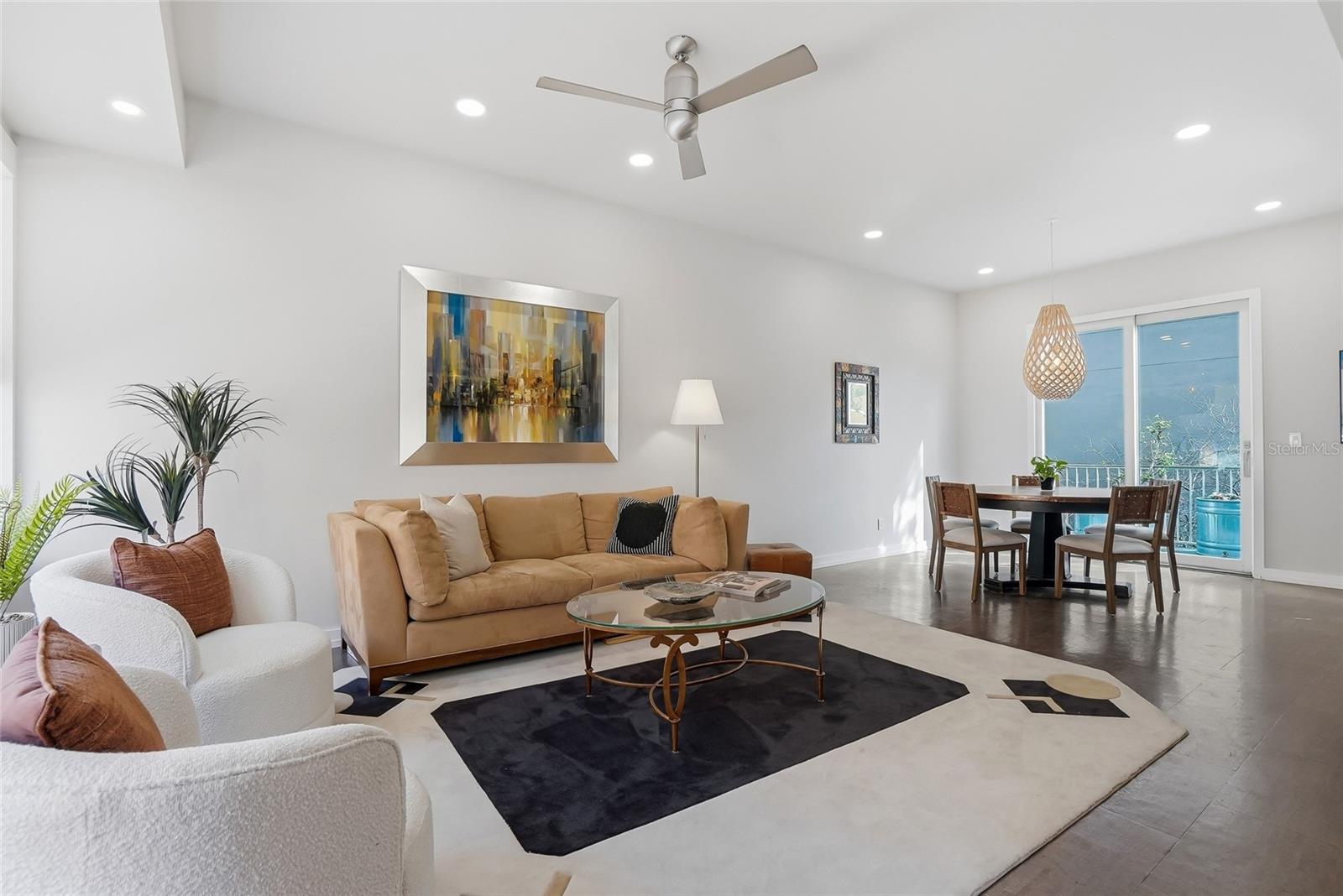 Image 3 of 38 For 106 Fareham Place N