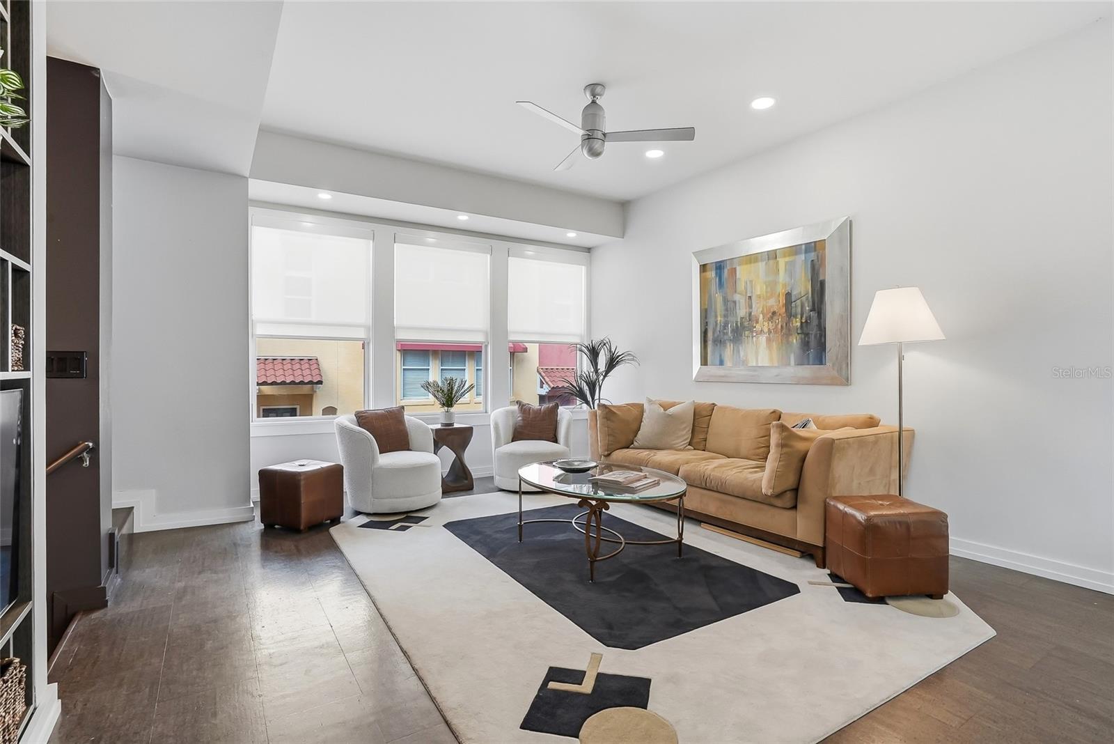 Image 4 of 38 For 106 Fareham Place N