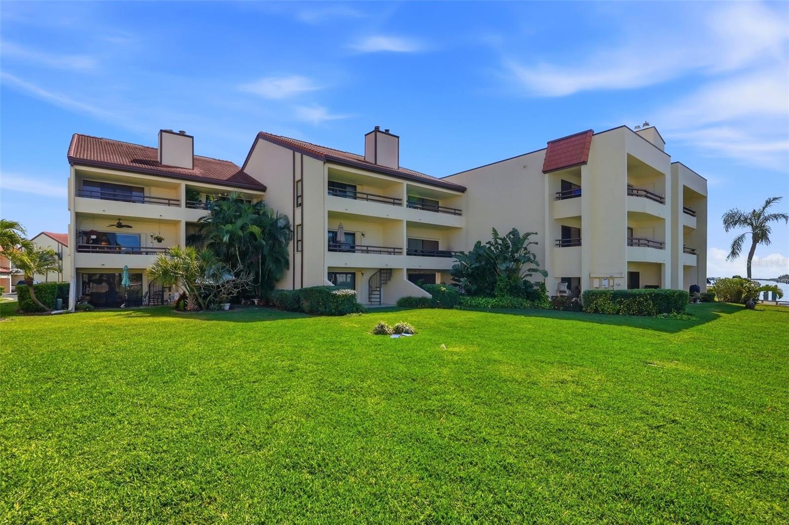 Image 11 of 73 For 128 1st Street E.  102