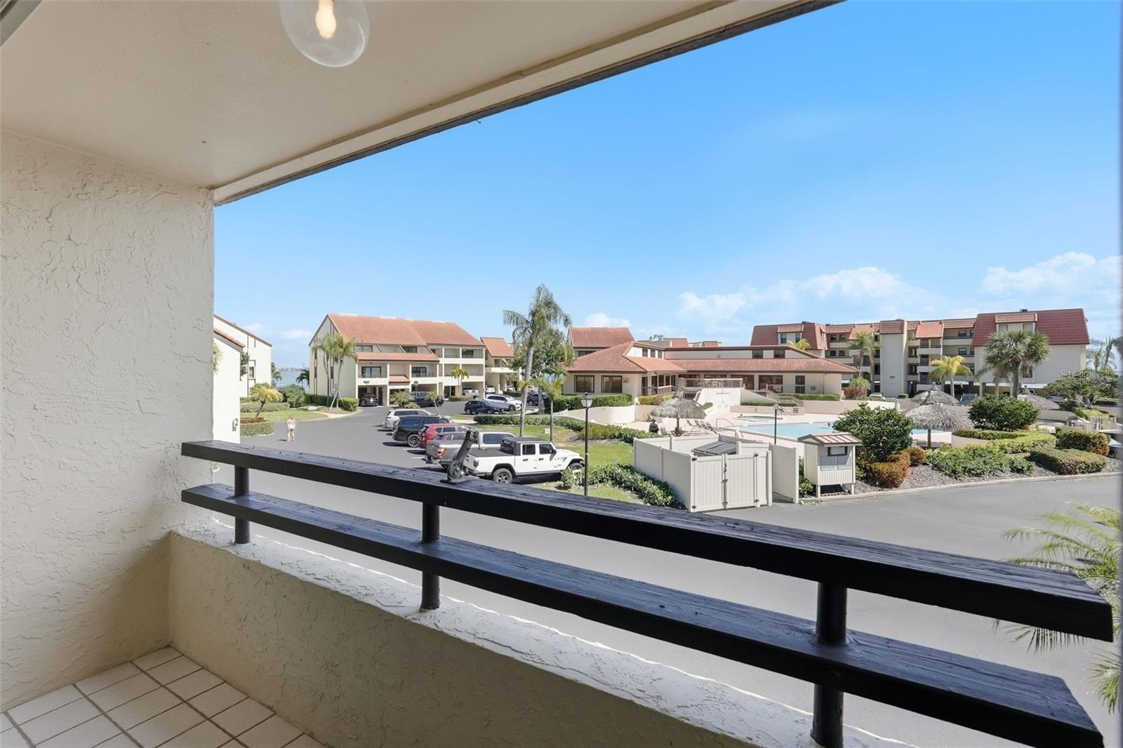 Image 40 of 73 For 128 1st Street E.  102