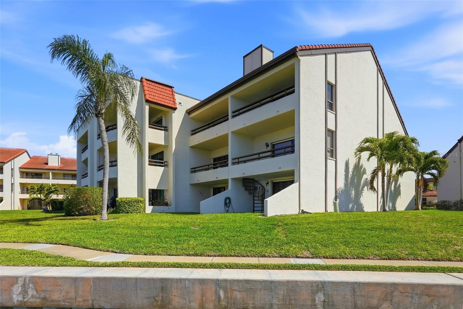 Image 9 of 73 For 128 1st Street E.  102