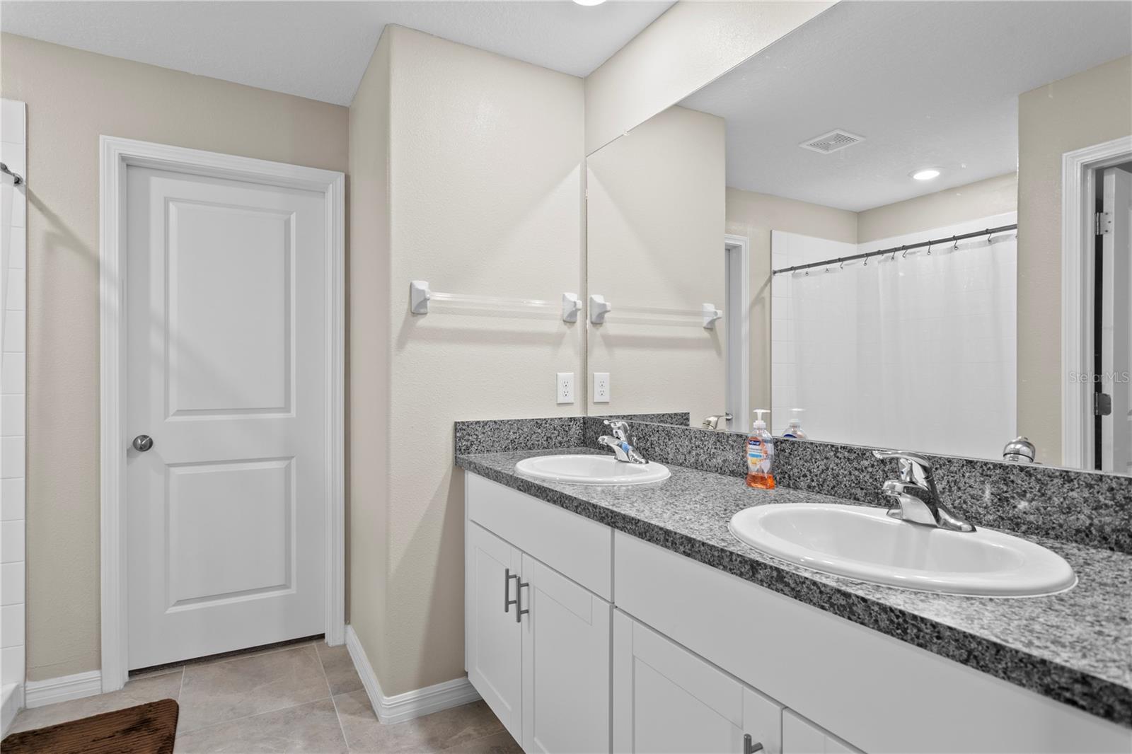 Image 28 of 50 For 7109 Paradise Island Court