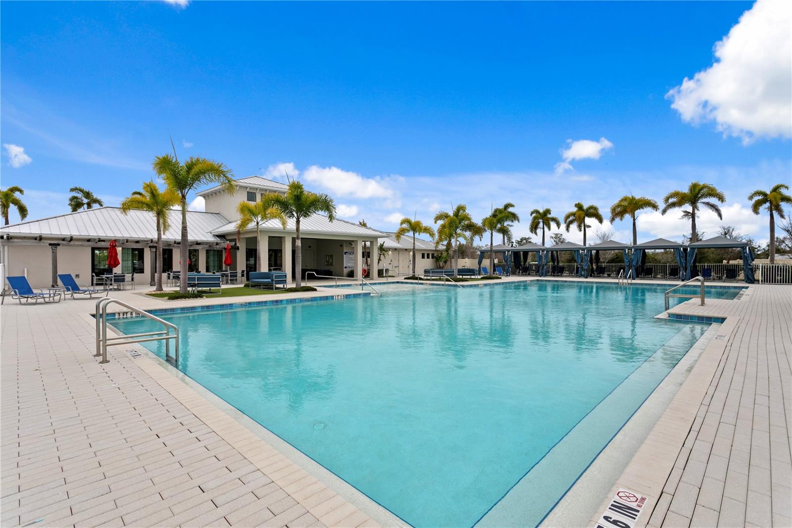 Image 43 of 50 For 7109 Paradise Island Court