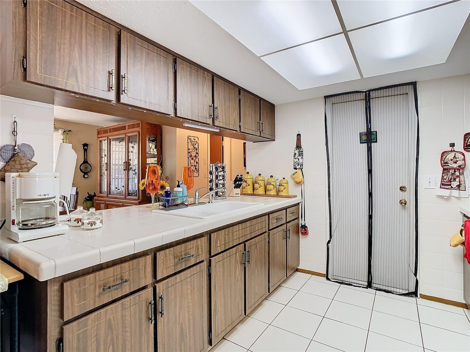 Image 11 of 54 For 5930 Della Drive