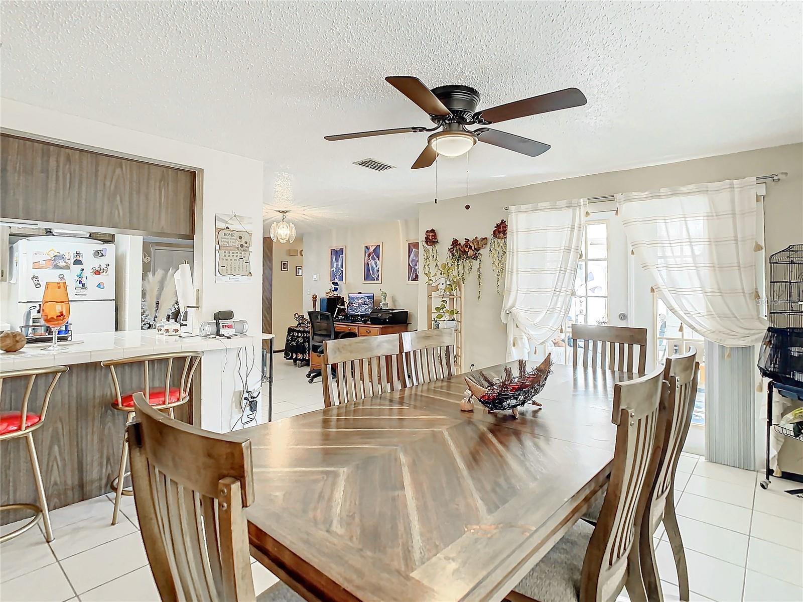 Image 14 of 54 For 5930 Della Drive