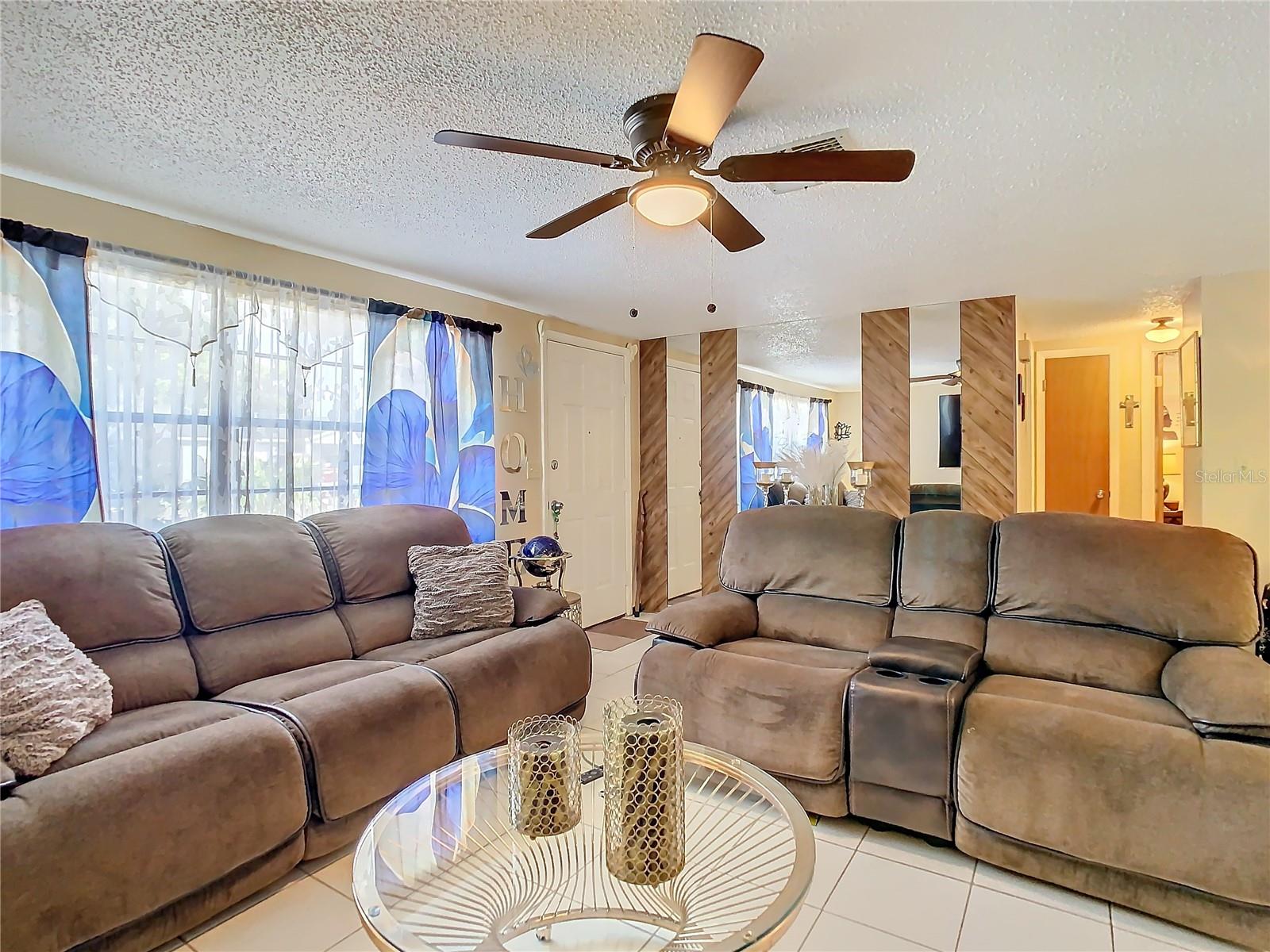 Image 22 of 54 For 5930 Della Drive