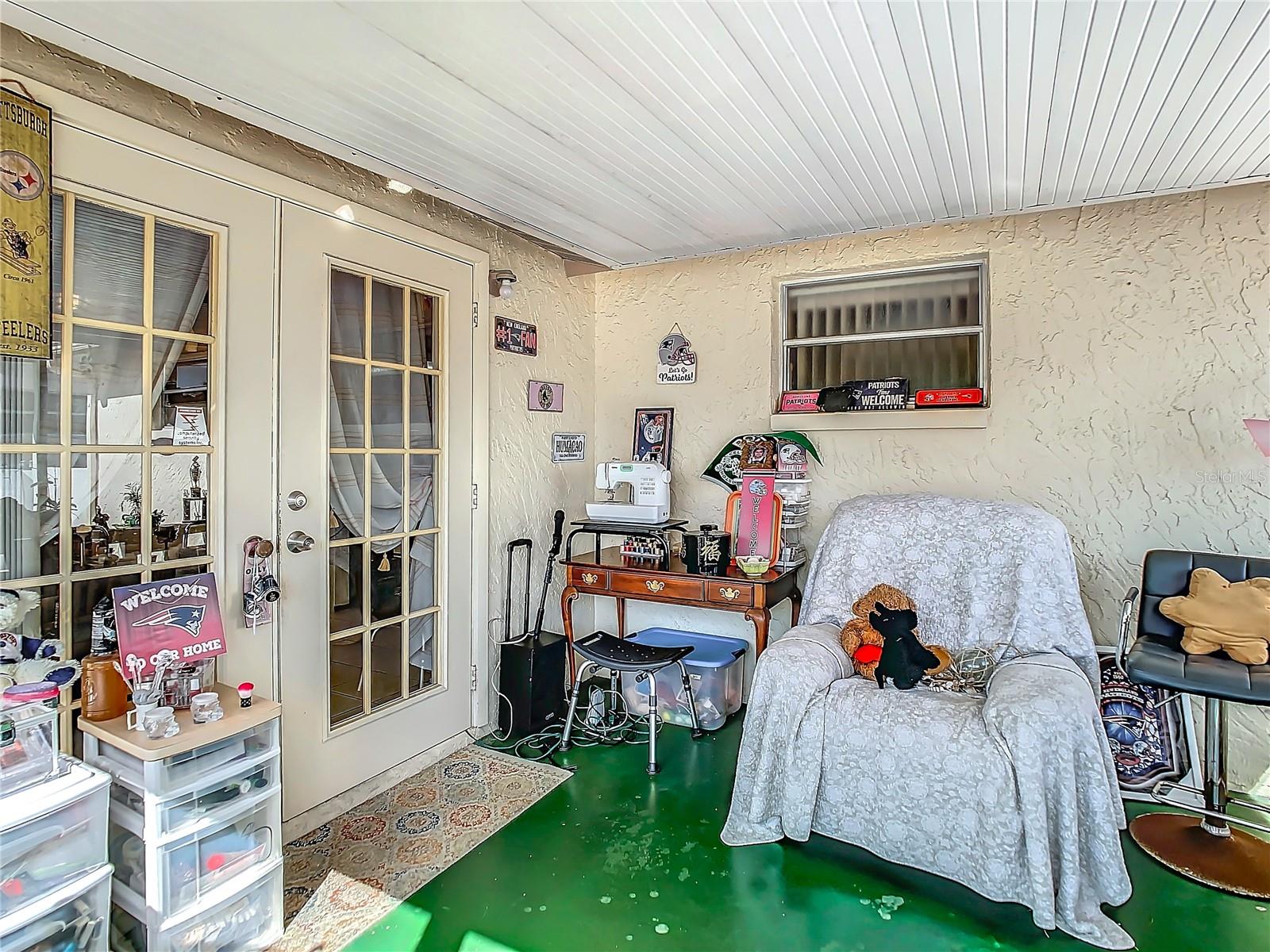 Image 37 of 54 For 5930 Della Drive