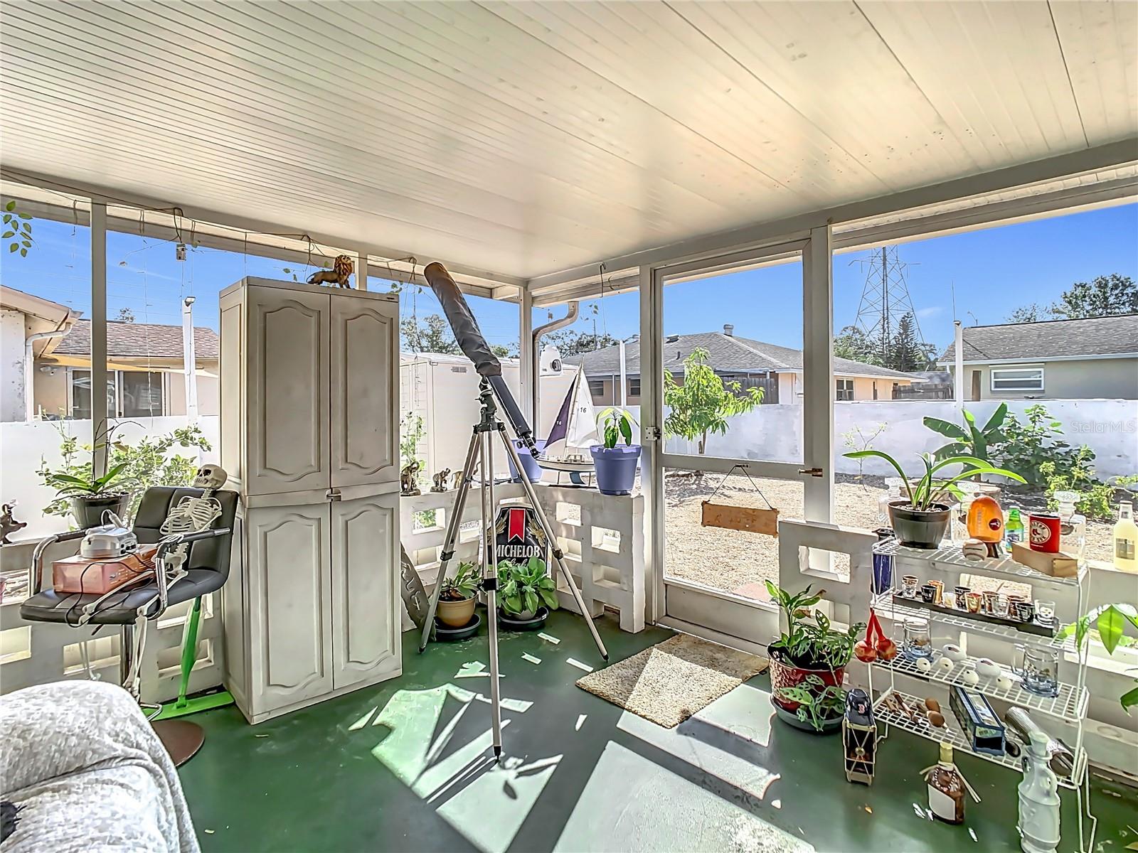 Image 43 of 54 For 5930 Della Drive