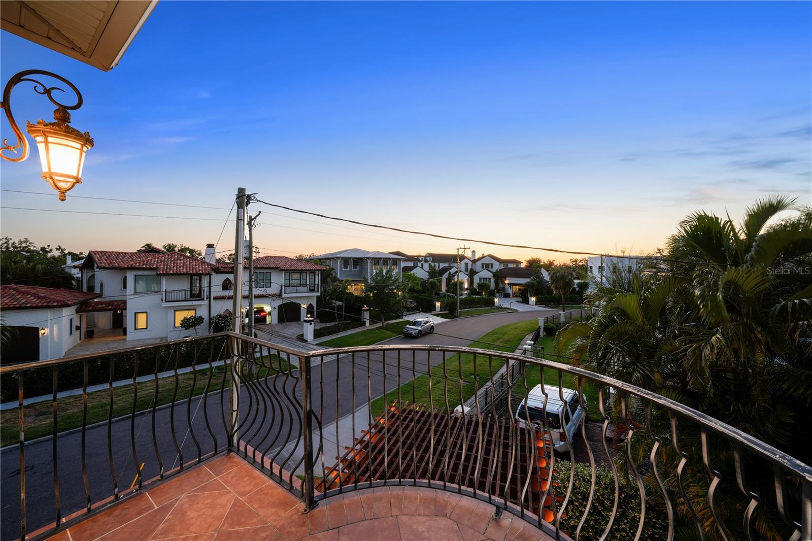 Image 28 of 67 For 108 Bermuda Avenue