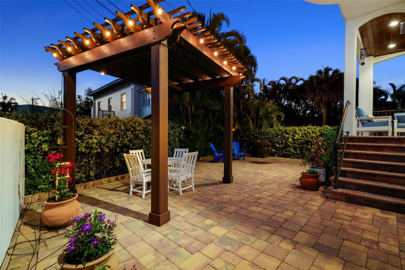 Image 36 of 67 For 108 Bermuda Avenue