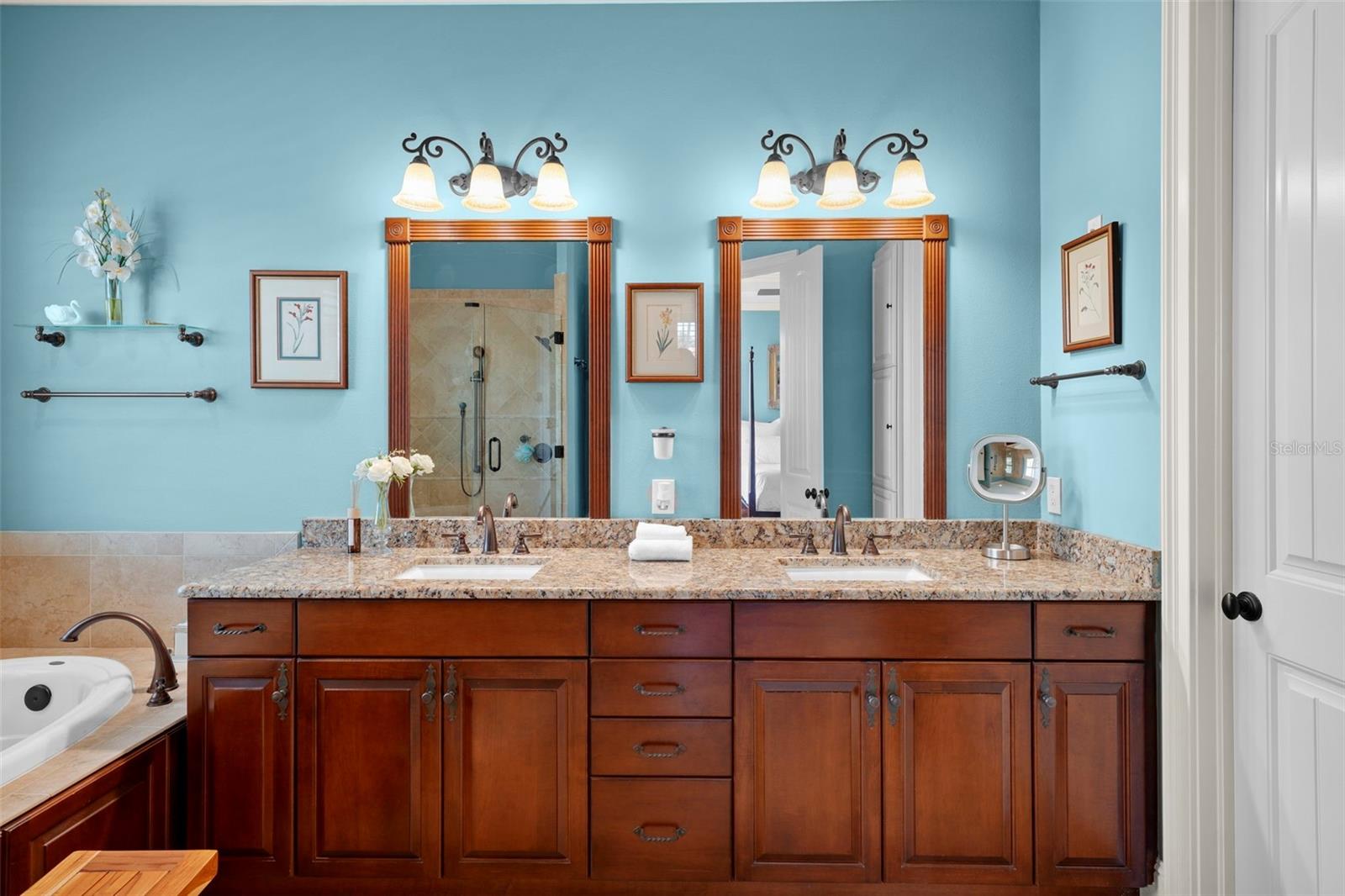 Image 46 of 67 For 108 Bermuda Avenue