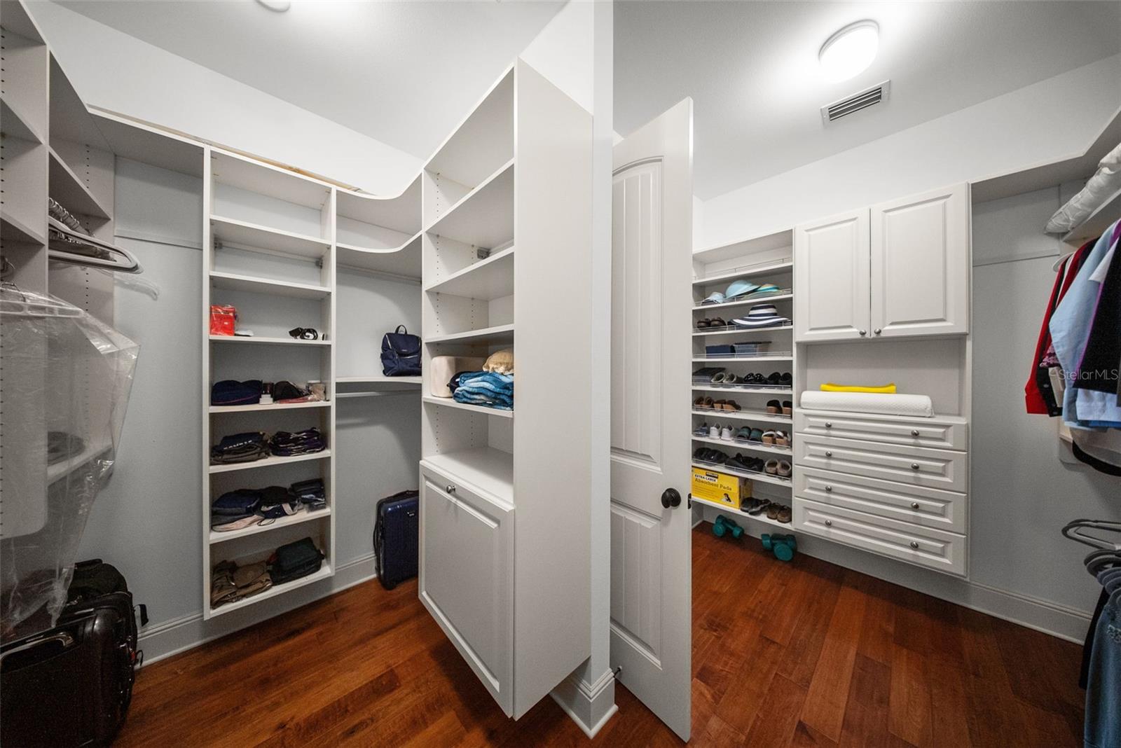 Image 49 of 67 For 108 Bermuda Avenue