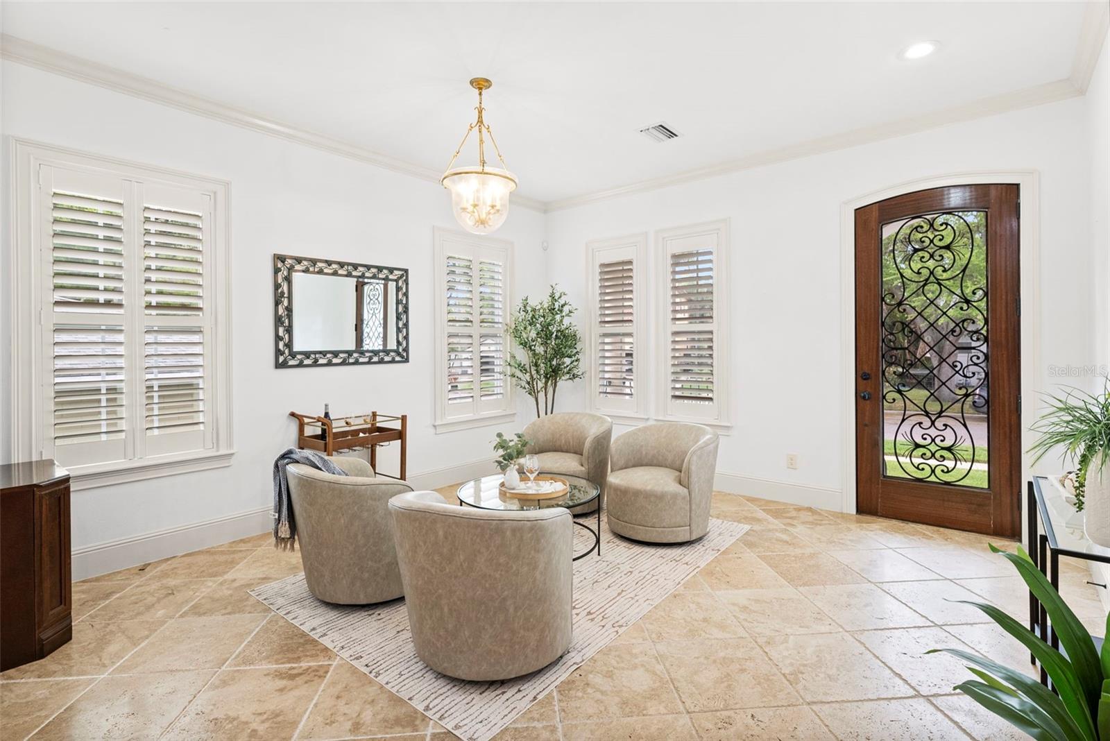 Image 9 of 67 For 108 Bermuda Avenue