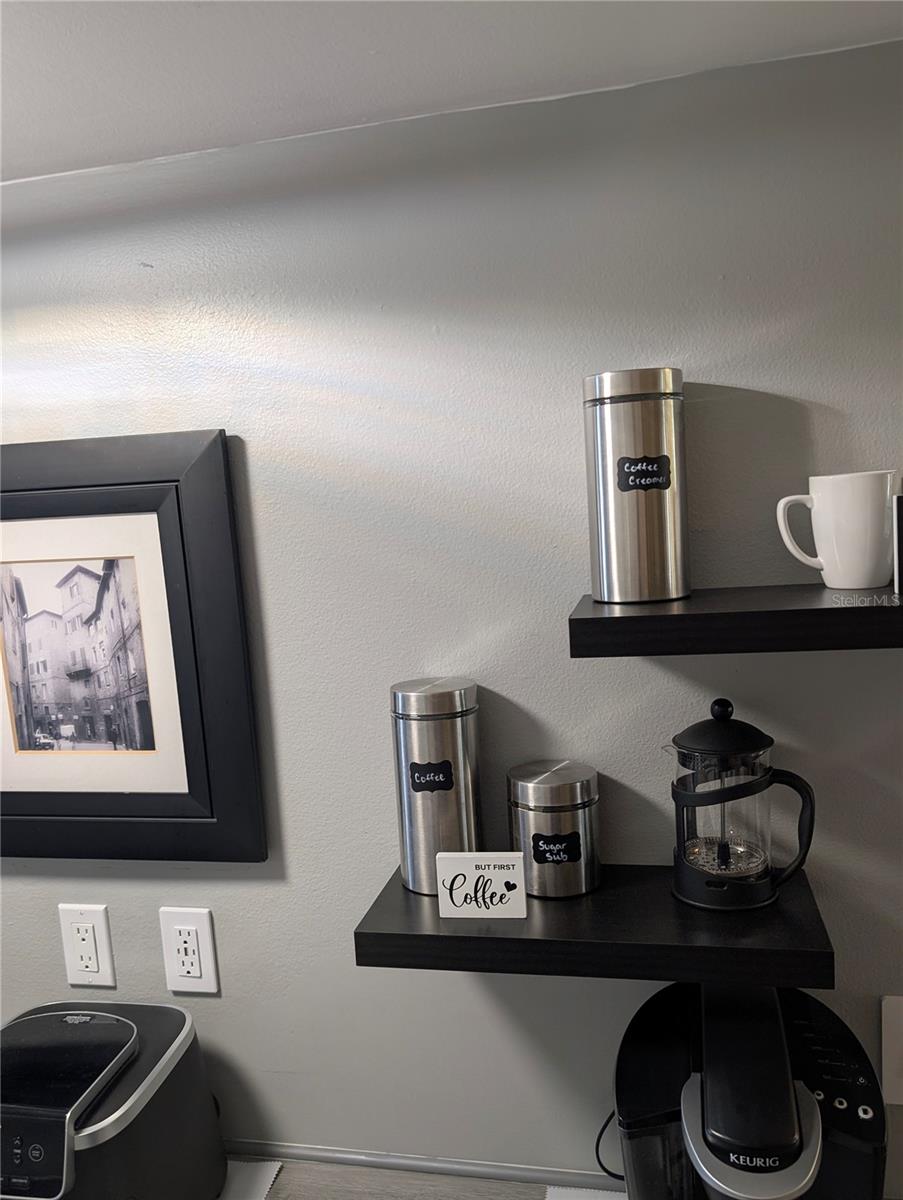 Listing photo id 21 for 1955 Abrico Drive 4