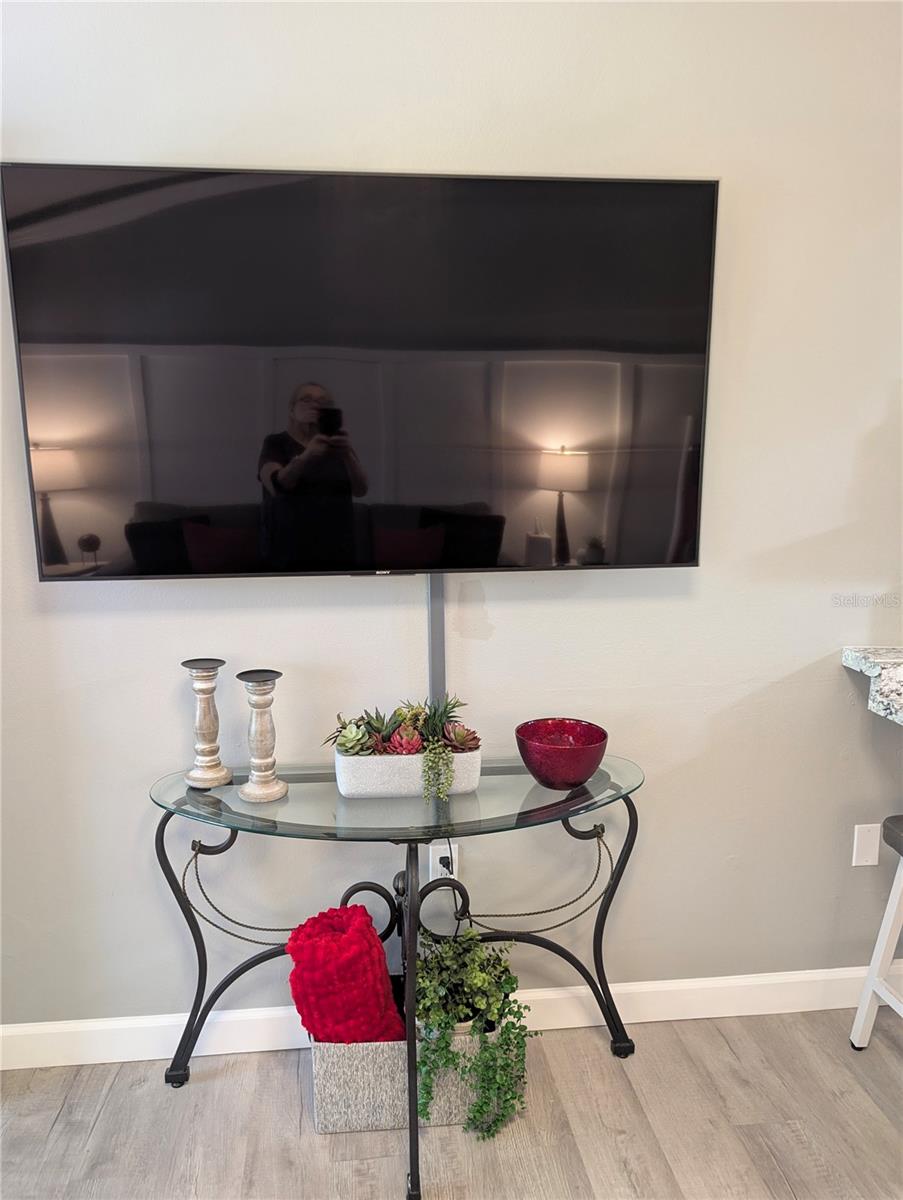 Listing photo id 33 for 1955 Abrico Drive 4