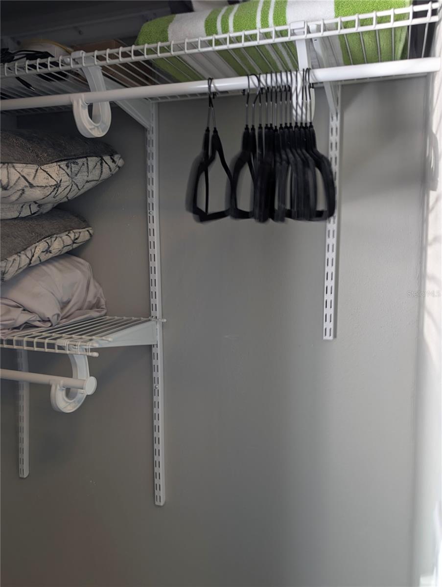 Listing photo id 4 for 1955 Abrico Drive 4