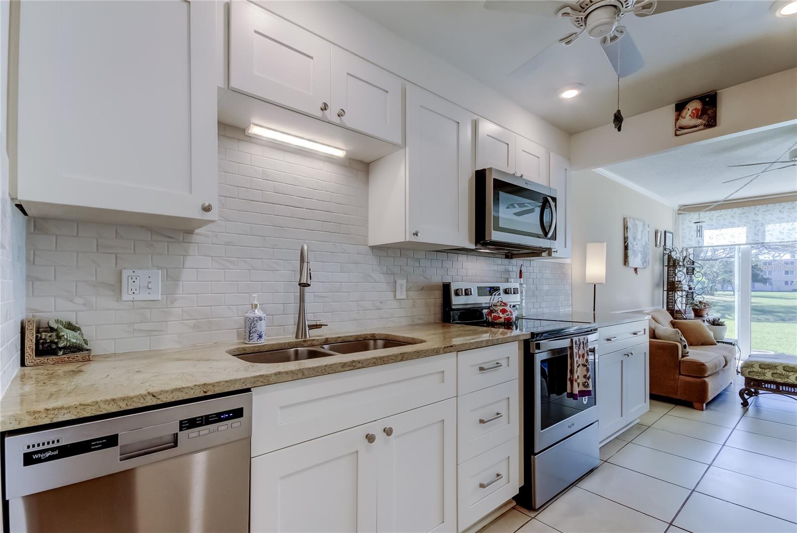 Image 8 of 24 For 5095 Bay Street Ne 104