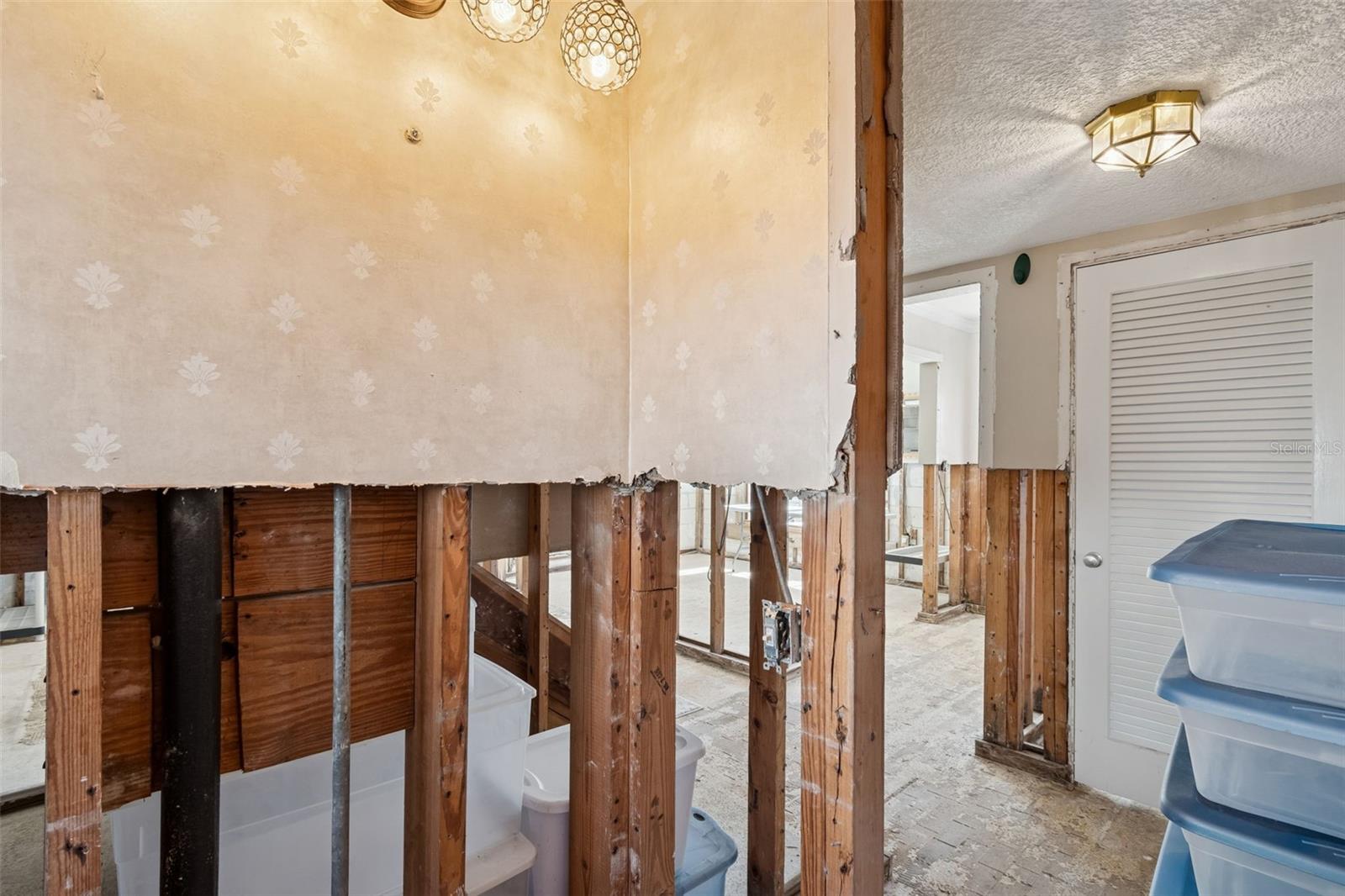 Image 17 of 64 For 19 Sandpiper Road