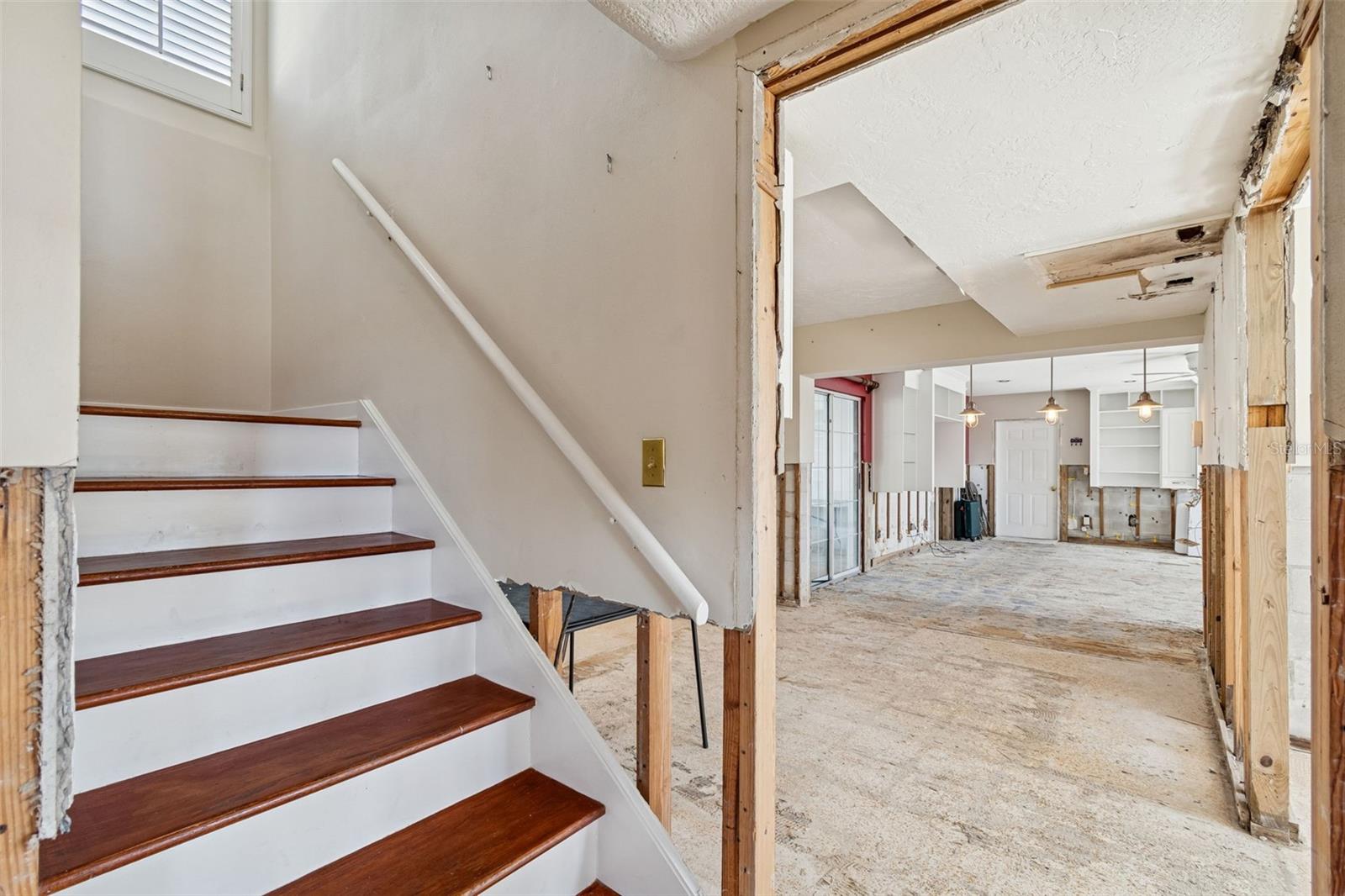 Image 18 of 64 For 19 Sandpiper Road