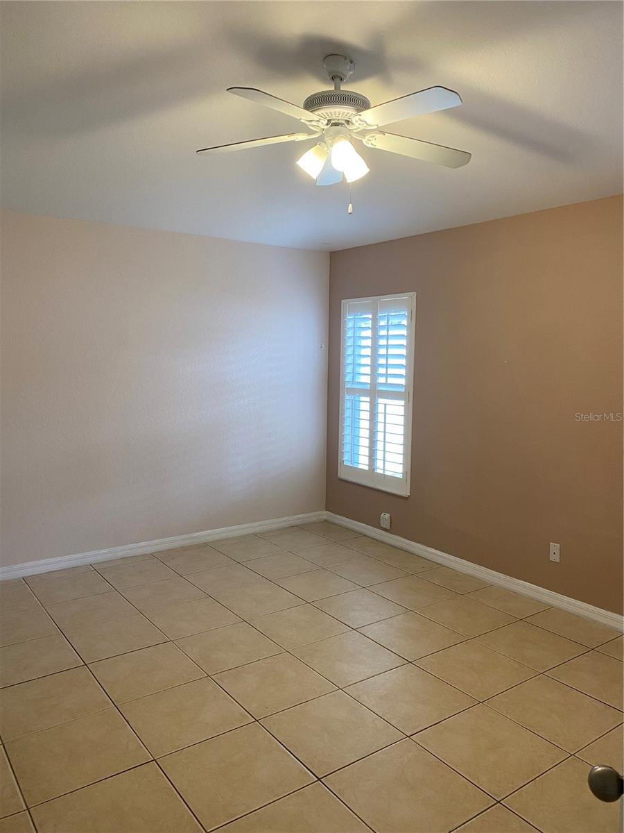 Image 18 of 24 For 11729 Crest Creek Drive