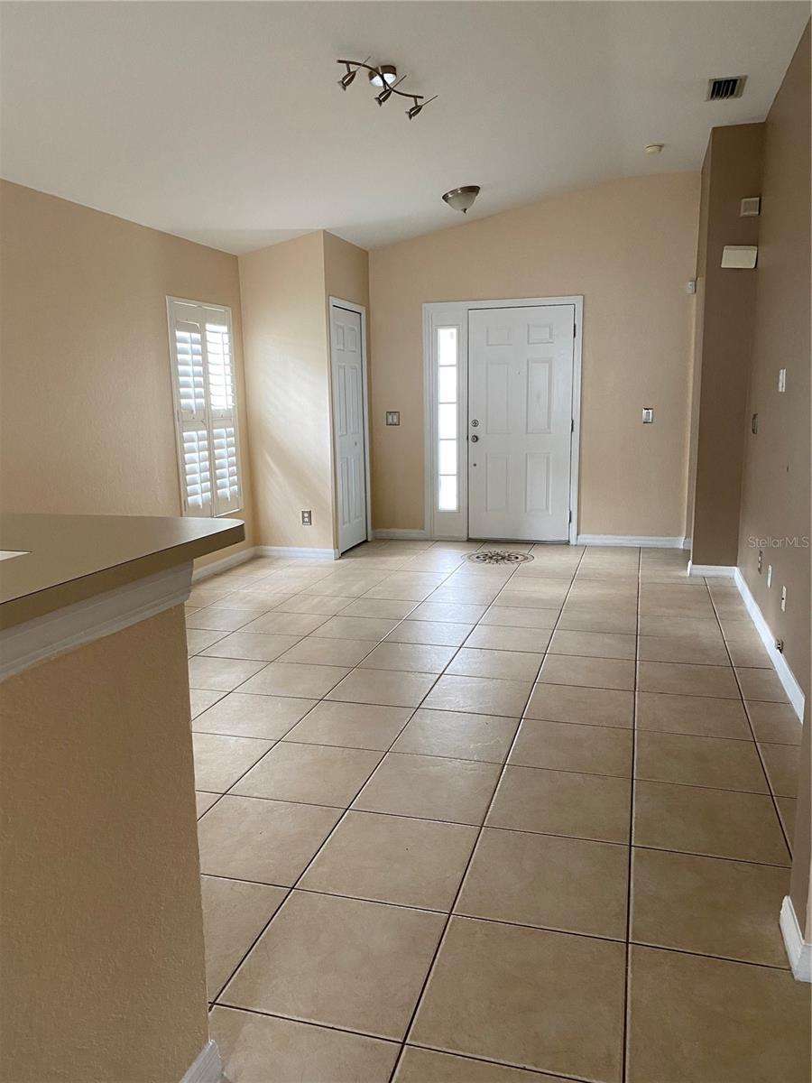 Image 9 of 24 For 11729 Crest Creek Drive