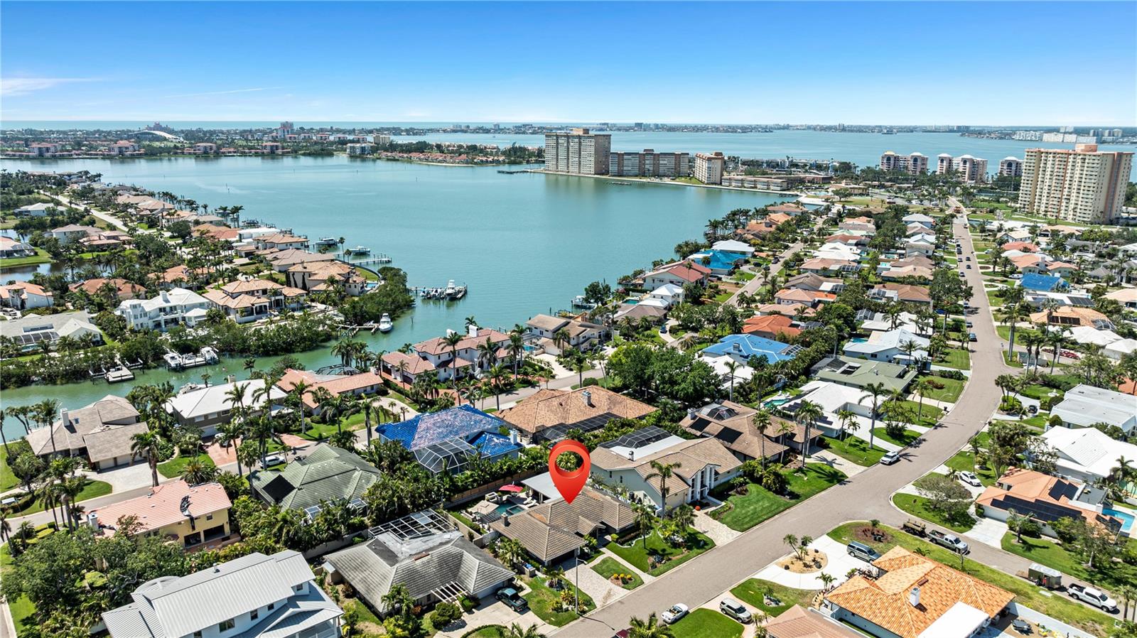 Listing photo id 35 for 6129 Leeland Street S