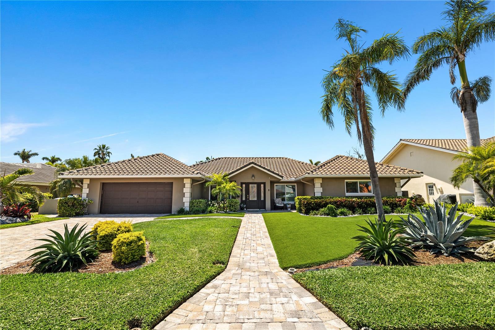 Listing photo id 40 for 6129 Leeland Street S