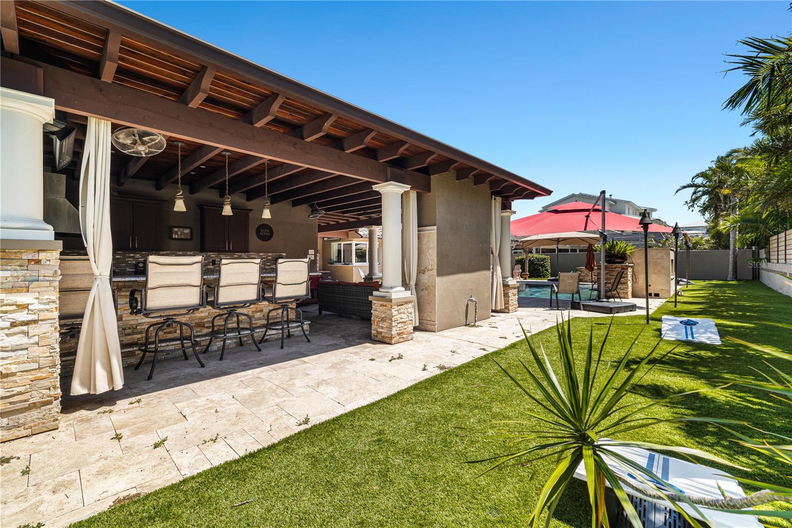 Listing photo id 46 for 6129 Leeland Street S