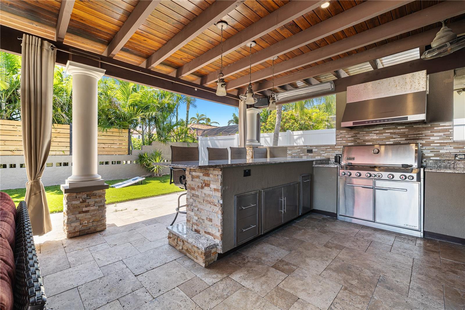 Listing photo id 50 for 6129 Leeland Street S