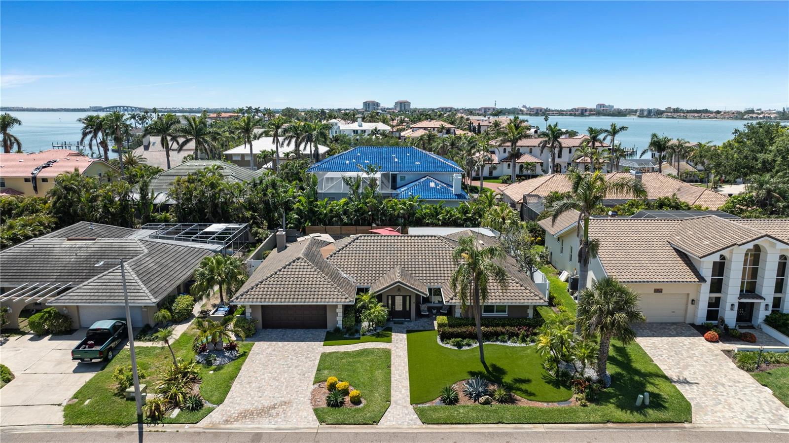 Listing photo id 55 for 6129 Leeland Street S