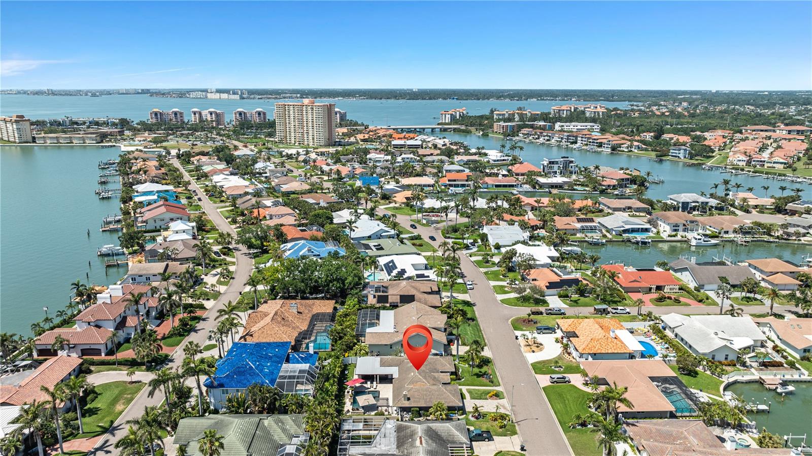 Listing photo id 64 for 6129 Leeland Street S