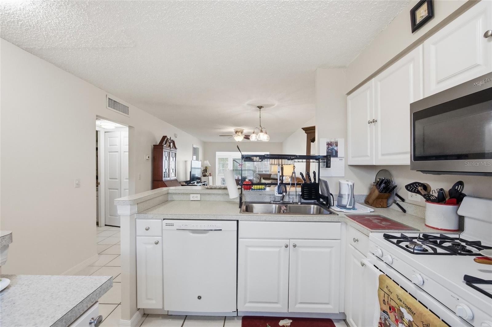 Image 6 of 33 For 1165 Mission Circle 53f