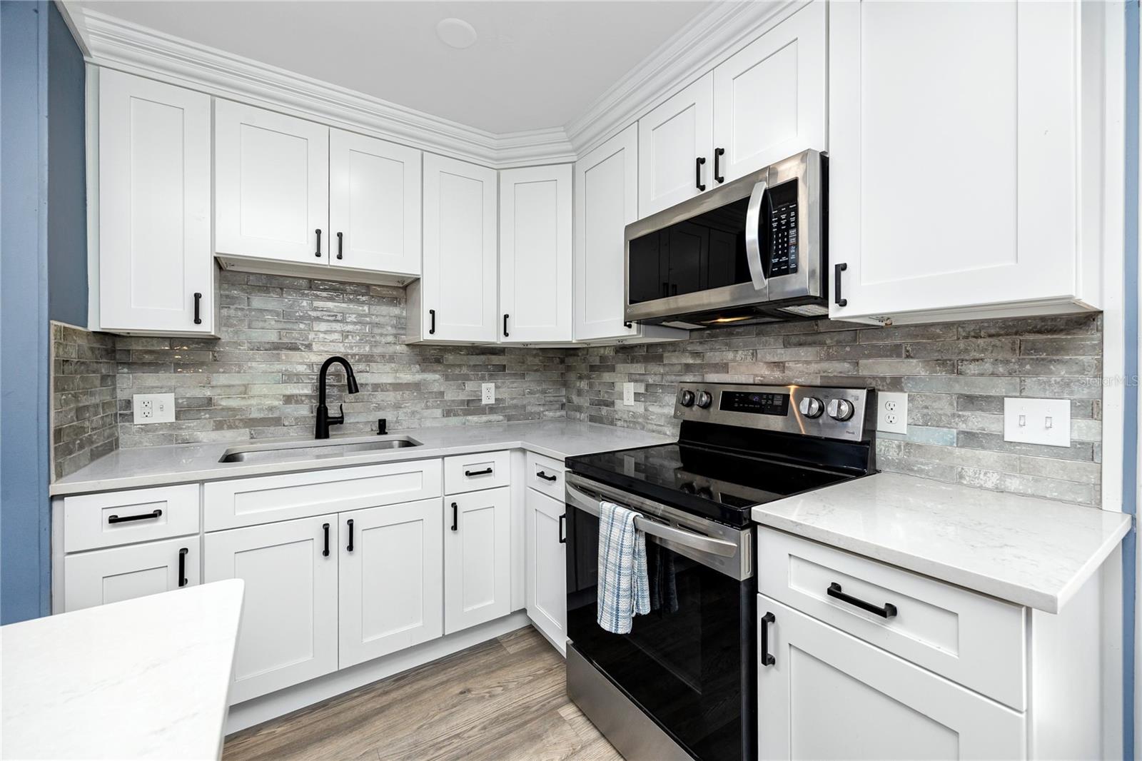 Image 11 of 51 For 731 72nd Street N