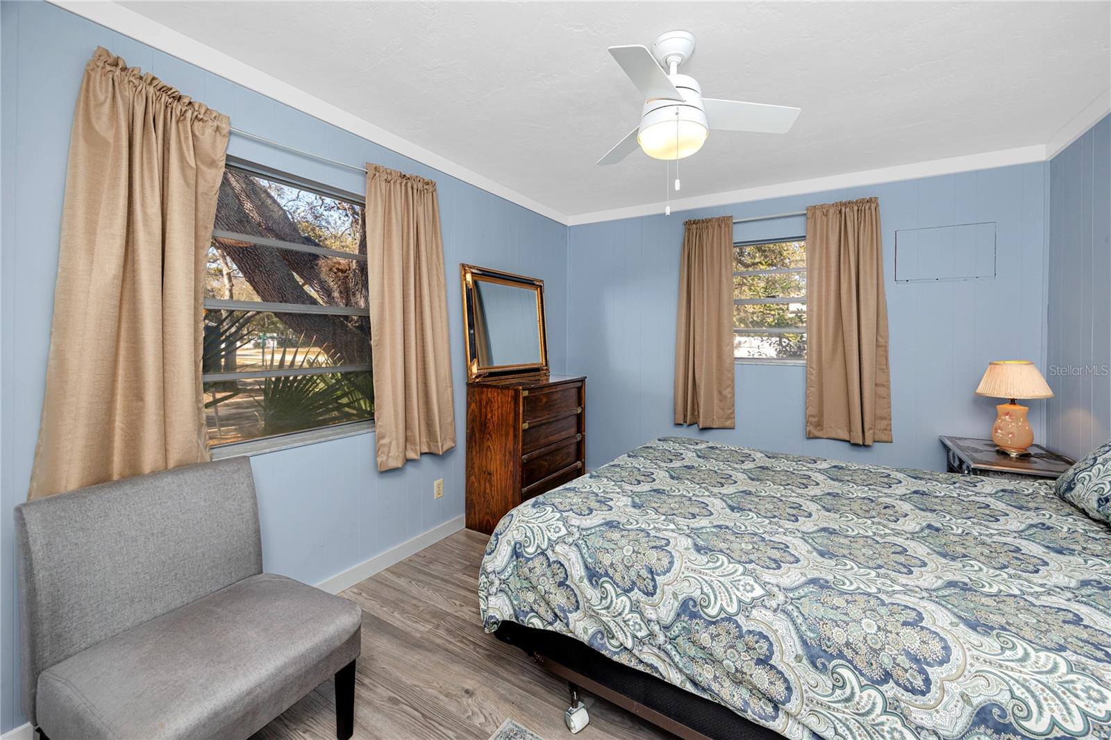 Image 20 of 51 For 731 72nd Street N