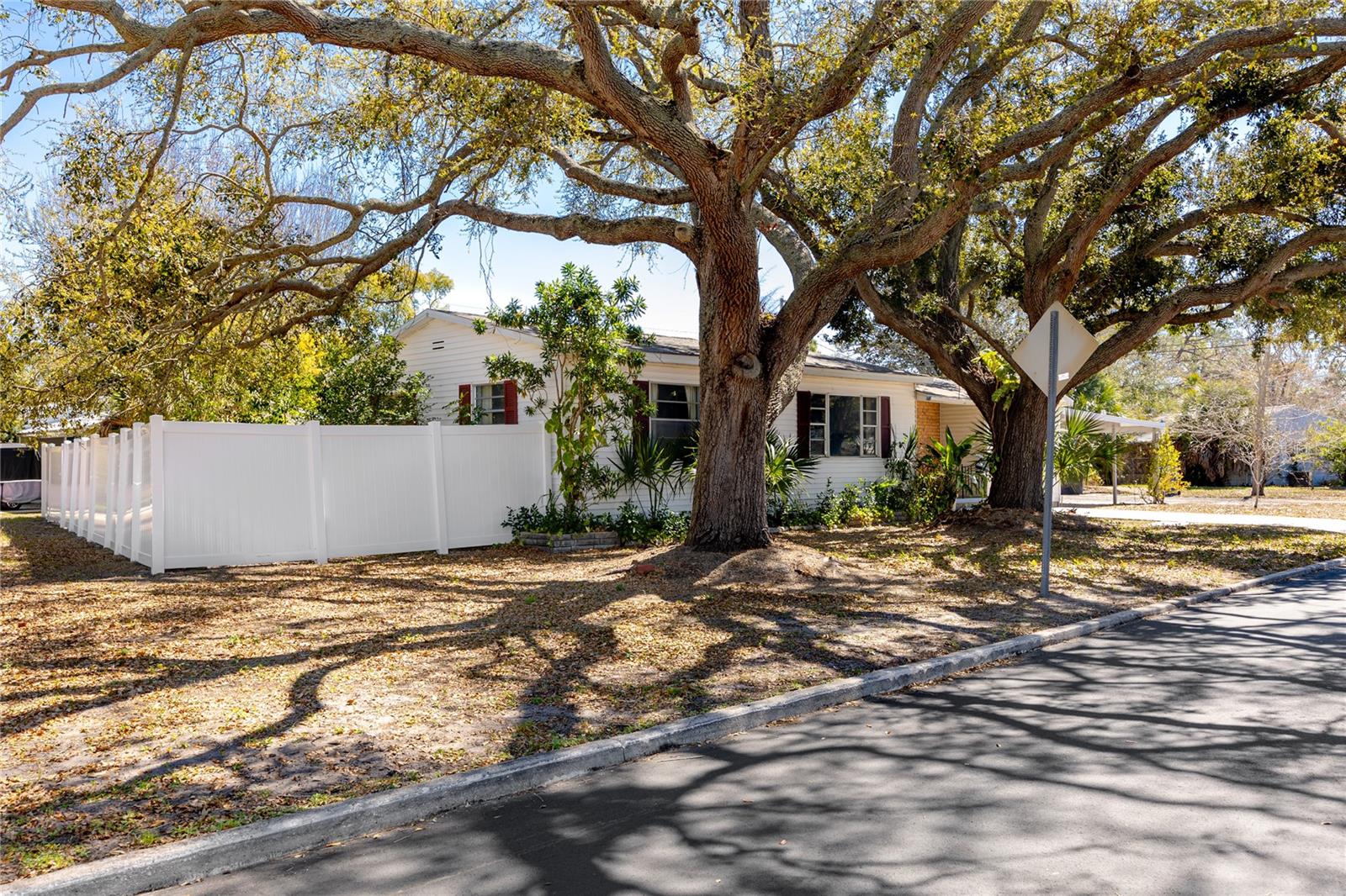 Image 44 of 51 For 731 72nd Street N