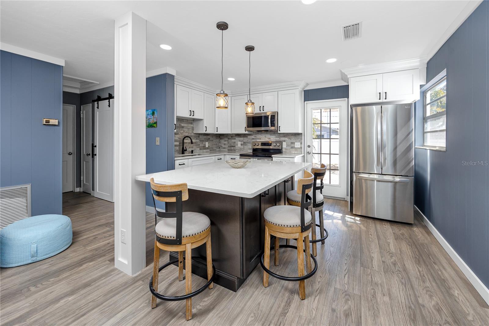 Image 6 of 51 For 731 72nd Street N