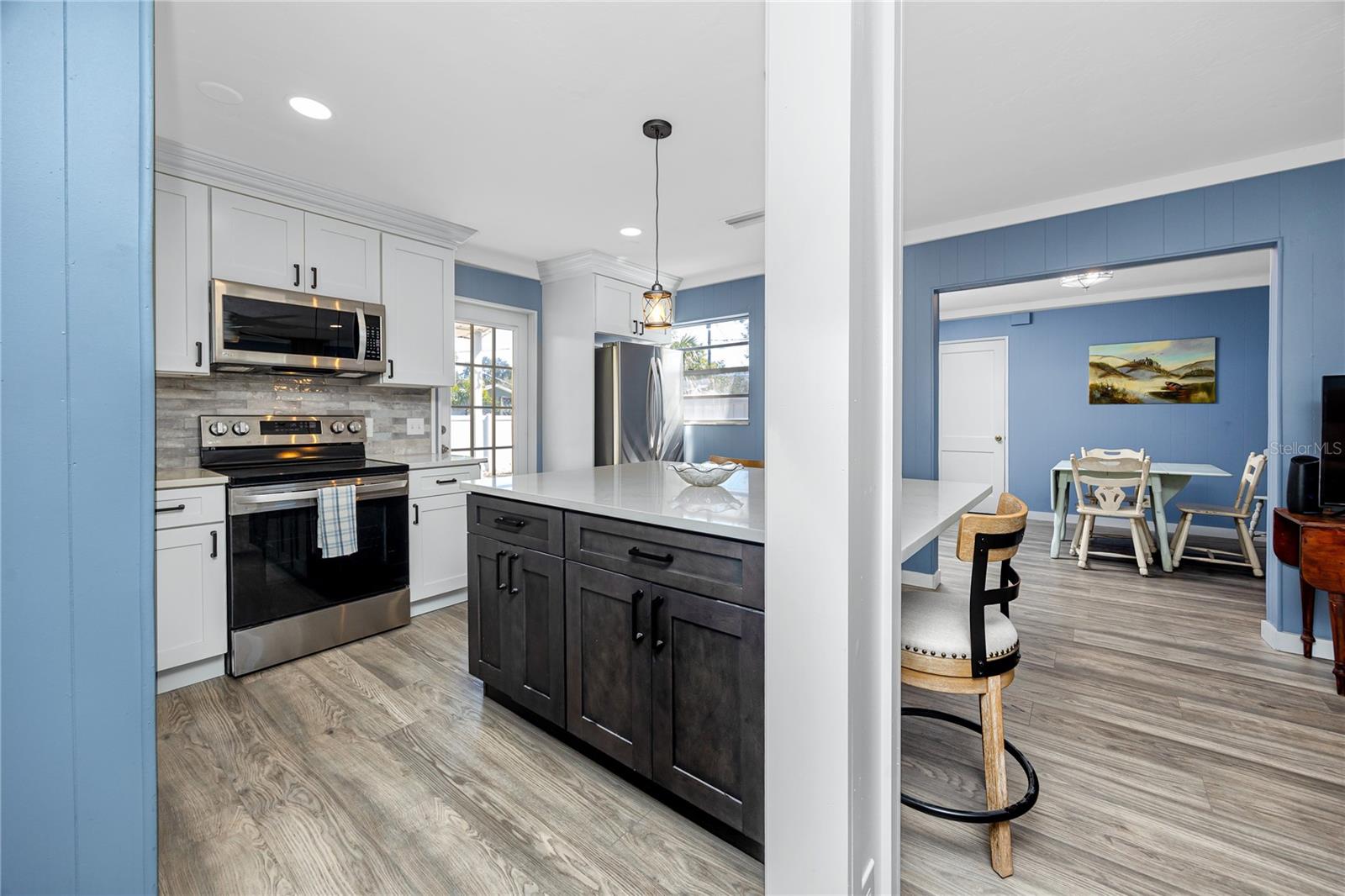 Image 9 of 51 For 731 72nd Street N