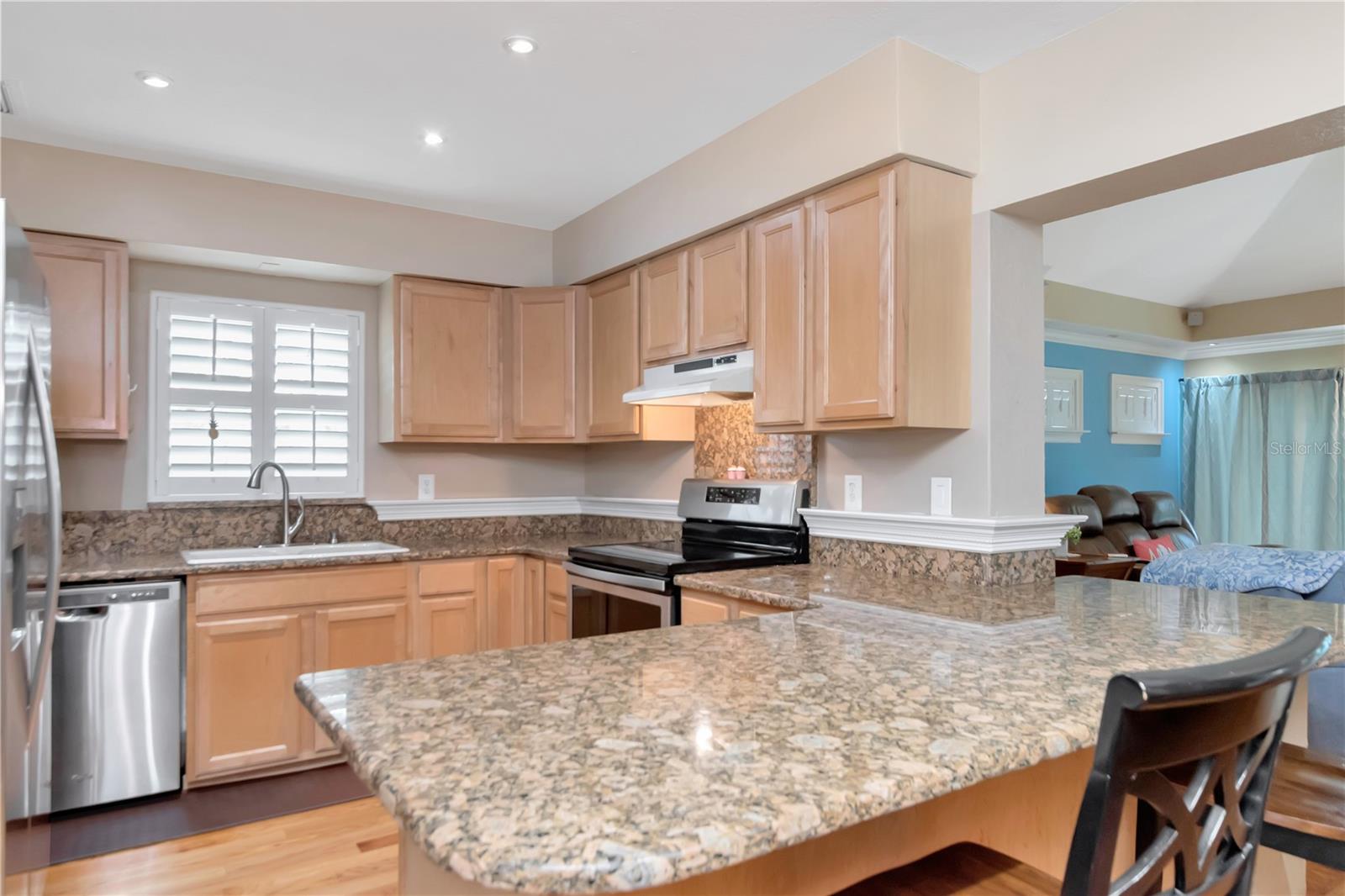 Listing photo id 9 for 10212 Newport Circle