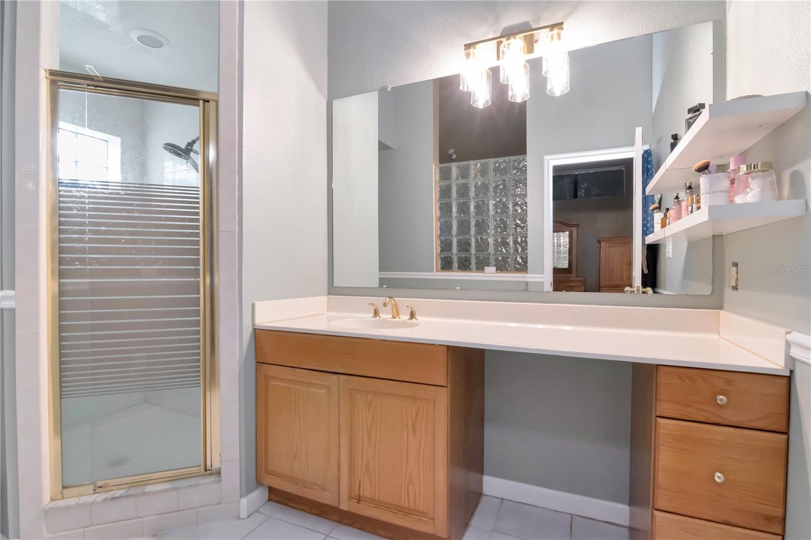 Listing photo id 23 for 10212 Newport Circle