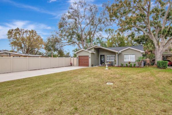 Listing photo id 29 for 10212 Newport Circle