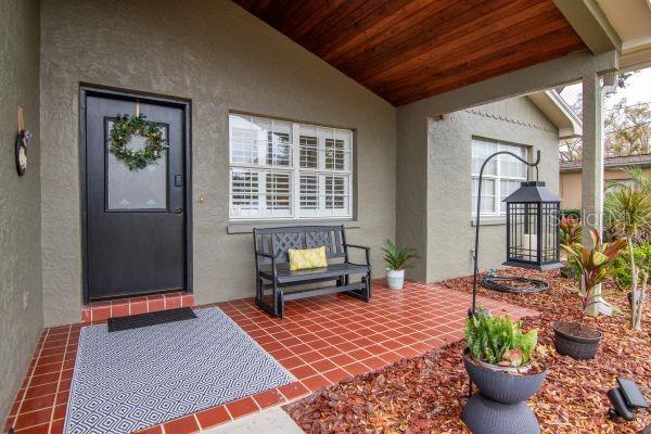 Listing photo id 3 for 10212 Newport Circle