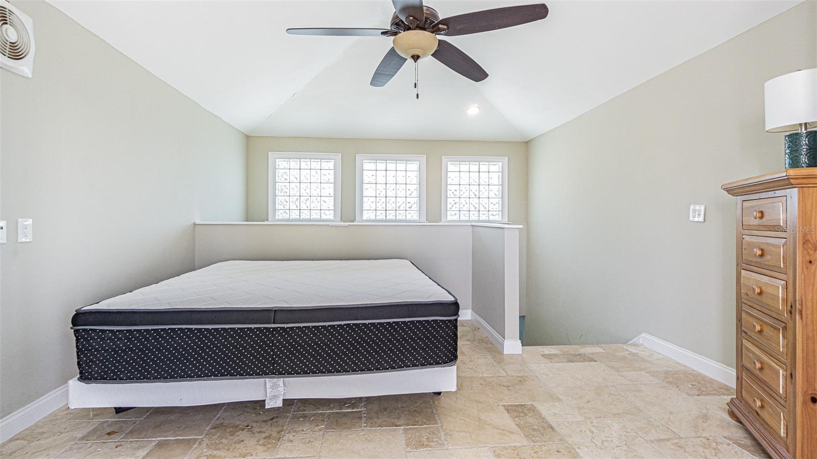 Image 21 of 39 For 121 Wall Street