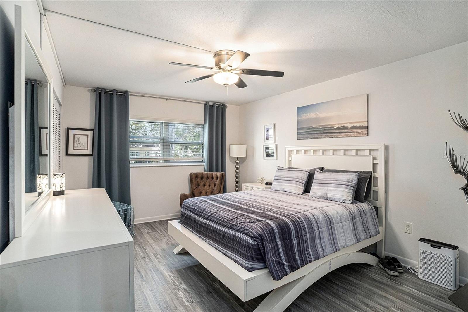 Image 14 of 28 For 870 Virginia Street 105