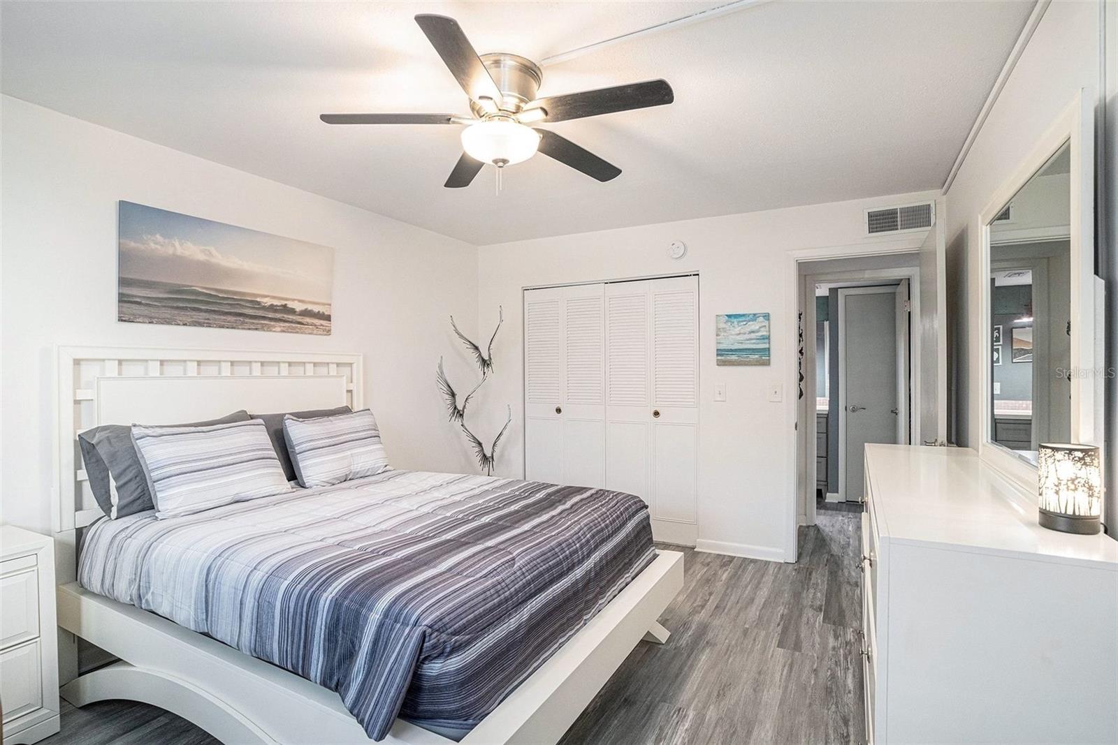 Image 16 of 28 For 870 Virginia Street 105